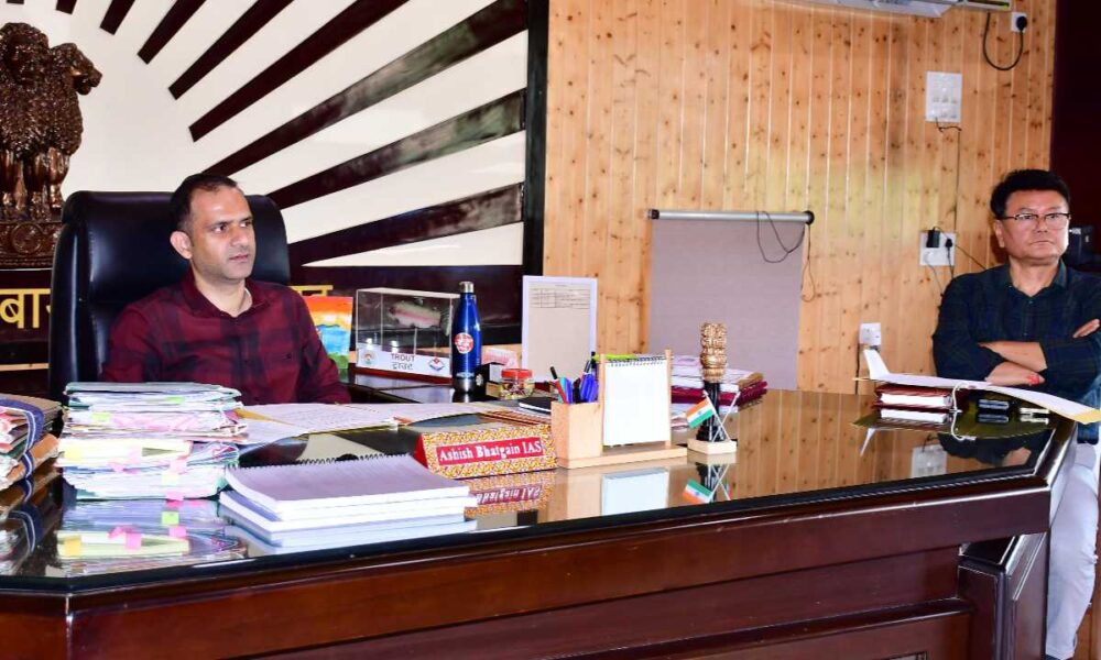 जिलाधिकारी आशीष भटगांई ने स्प्रिंग एवं रिवर रिजुविनेशन अथॉरिटी (सारा) की बैठक ली