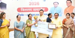 मेधावी विद्यार्थी उत्तराखंड के उज्ज्वल भविष्य के आधार स्तंभ : धामी